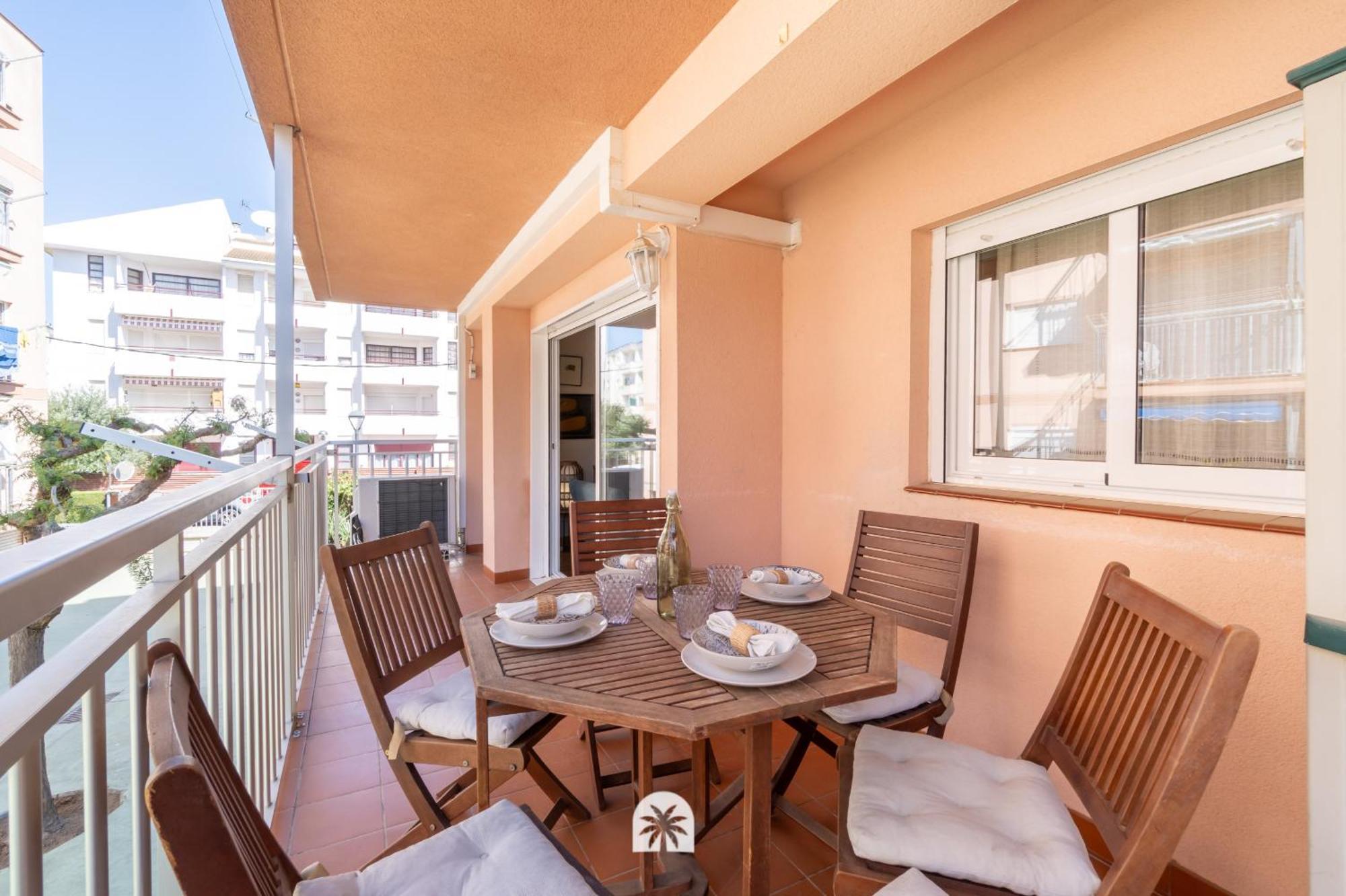 Mediterranean Way - Bohemian Apartment Камбрильс Экстерьер фото